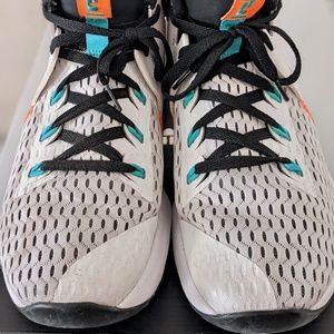 Nike LeBron Witness 5